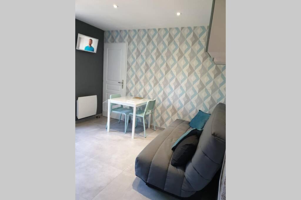 Agreable Logement Pour 4 Pers A Deux Pas De Verdun Apartment Haudainville Ngoại thất bức ảnh